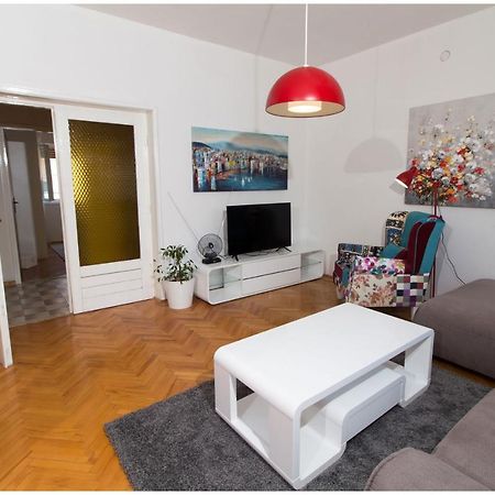Large Apartment Between Split And Trogir Kastela Luaran gambar