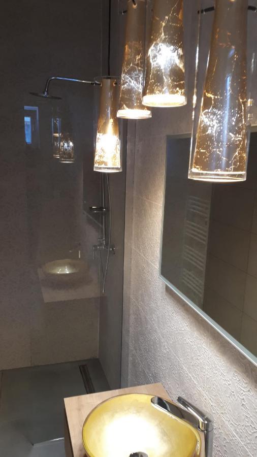 Large Apartment Between Split And Trogir Kastela Luaran gambar
