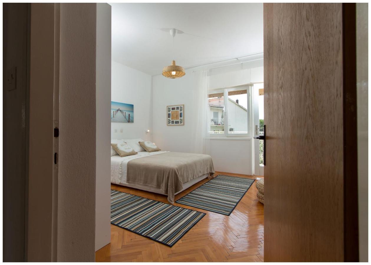 Large Apartment Between Split And Trogir Kastela Luaran gambar