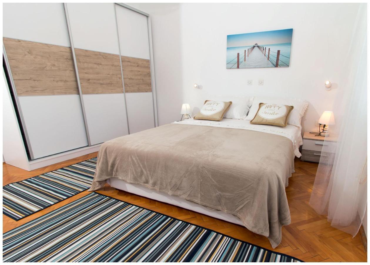 Large Apartment Between Split And Trogir Kastela Luaran gambar