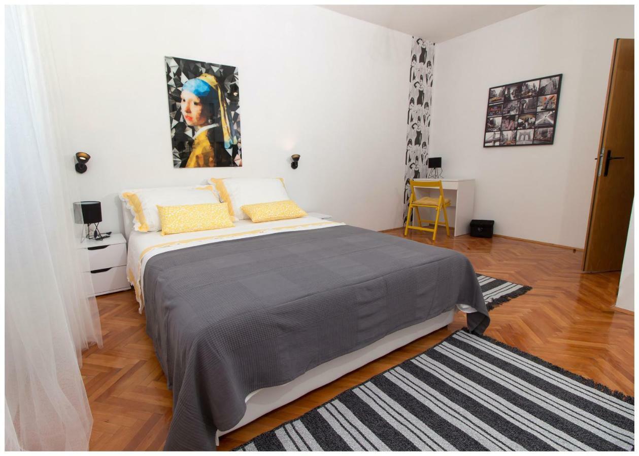 Large Apartment Between Split And Trogir Kastela Luaran gambar