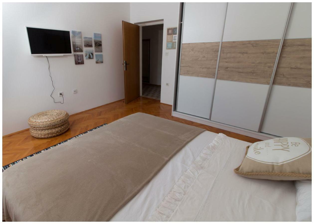 Large Apartment Between Split And Trogir Kastela Luaran gambar